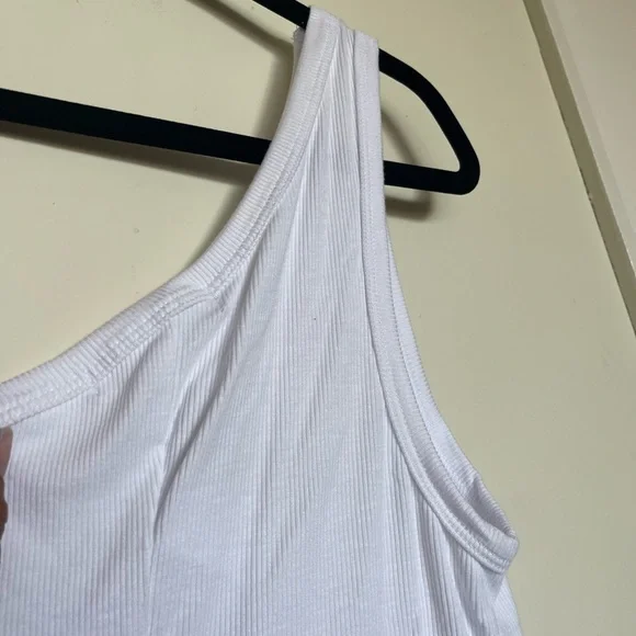 Betro Simone White Asymmetrical Ribbed Bodysuit - Picture 8 of 9